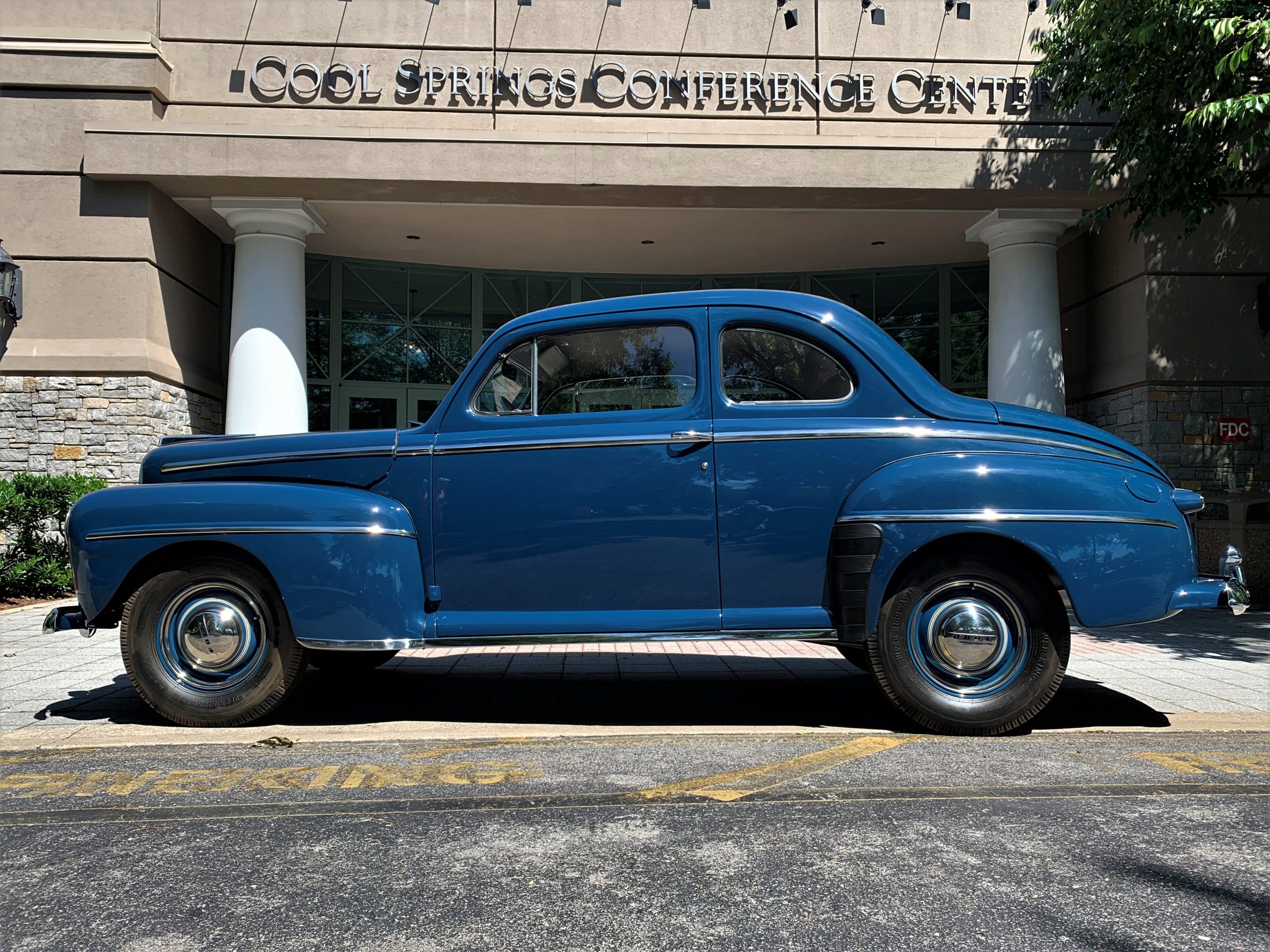 1948 Blue V8 Ford